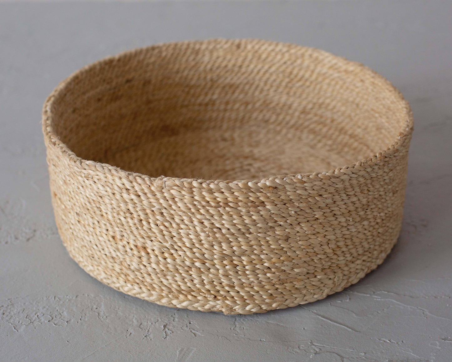 Round Tabletop Basket, jute - natural