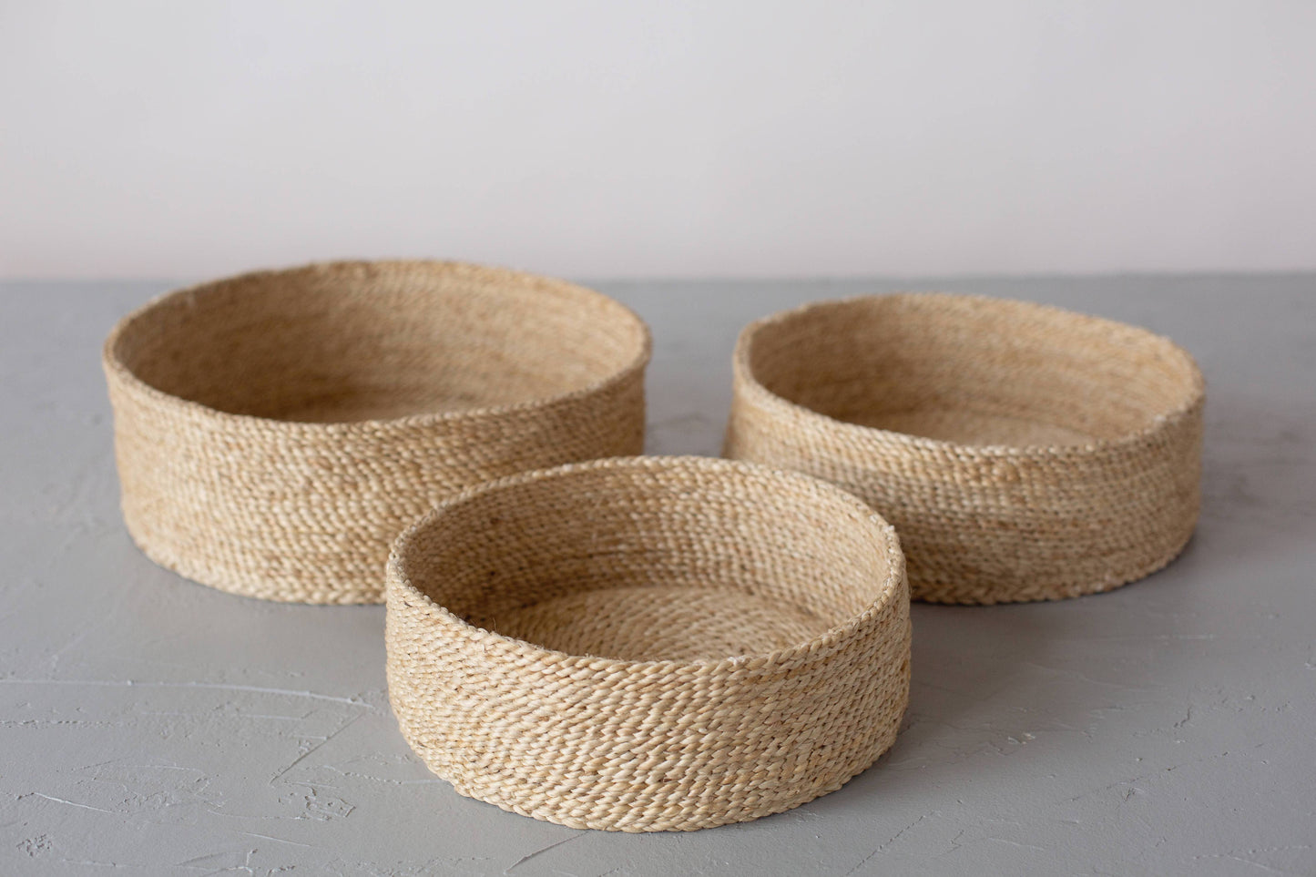 Round Tabletop Basket, jute - natural