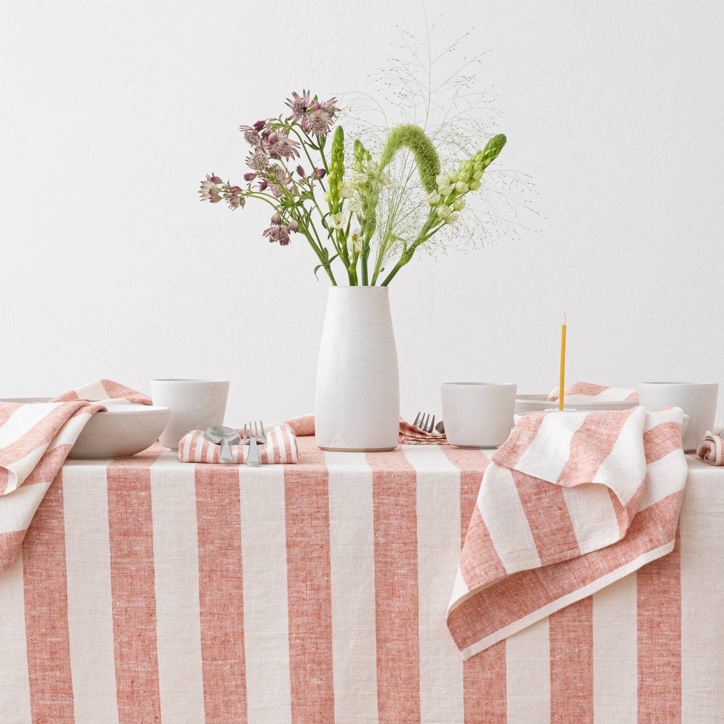 Linen Tablecloth - Brick/White Philippe