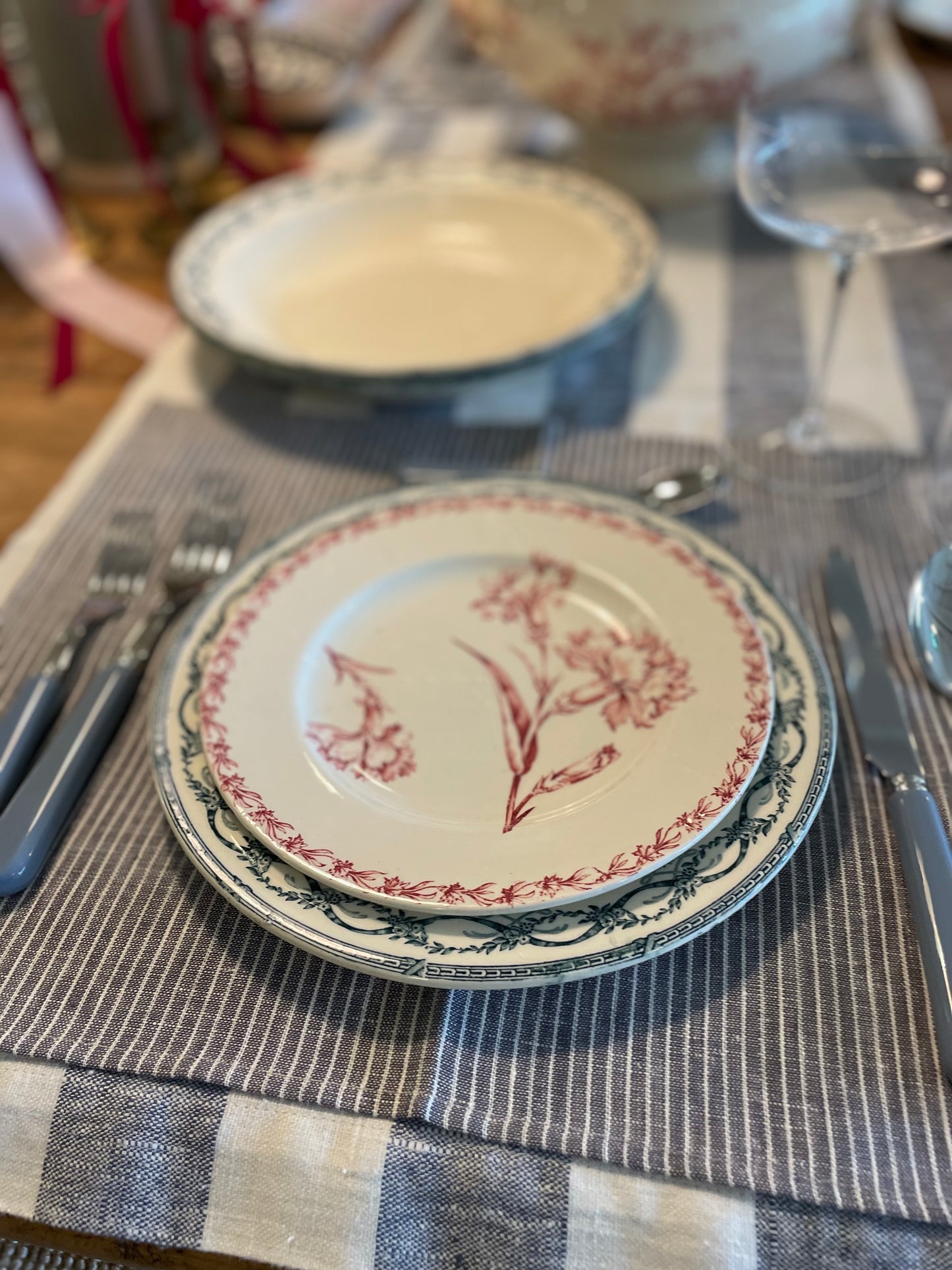 Terre de Fer - Oeillet Side Plate