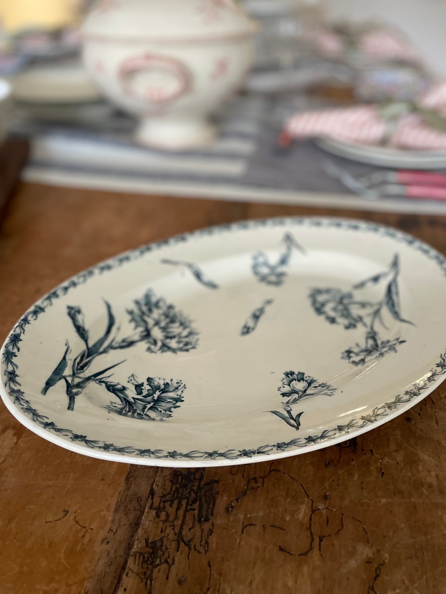 Terre de Fer - Oeillet Serving Platter