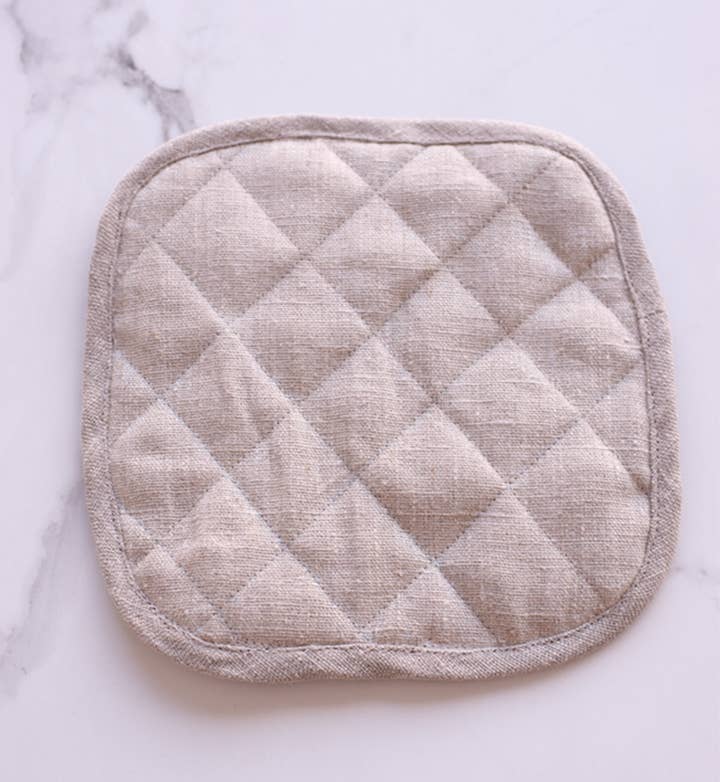 Dominique Pot Holder